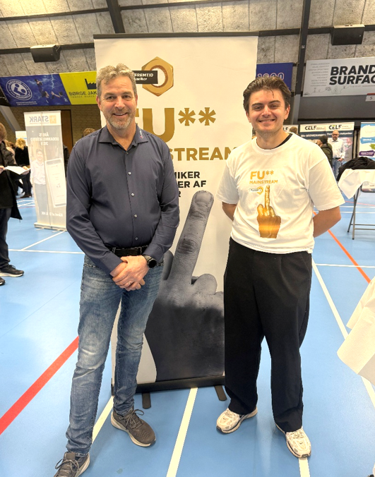 Tun Din Fremtidstanden til uddannelsesmesse i Næstved, tv. bestyrelsesmedlem Steen Kielstrup, th. rollemodel Elias Petersen.